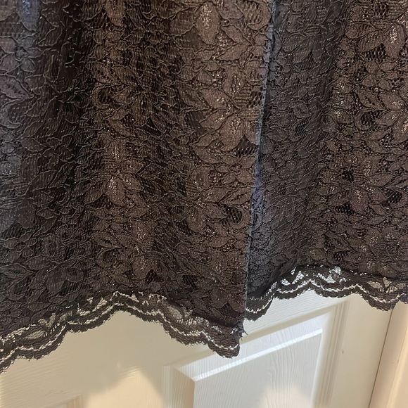 Harold's black lace coat - Picture 4 of 6